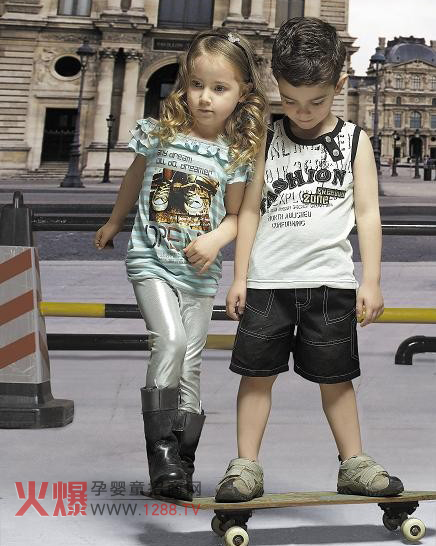 �Θ���ͯ�b�\�����ؽ��N��