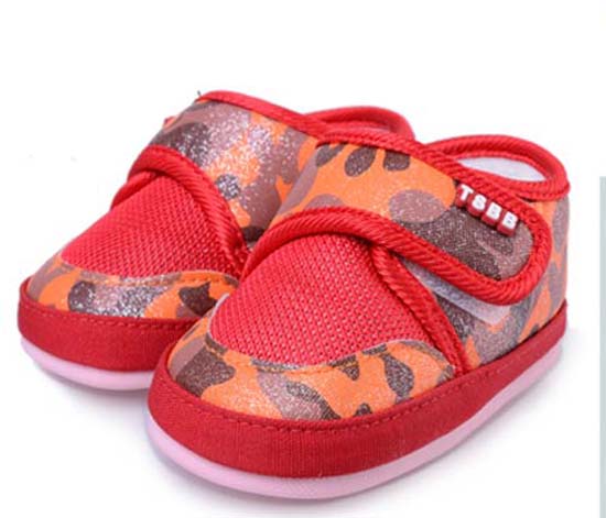 ��ʹ֮��W��+͸��PU�׃��W��Ь�tɫ