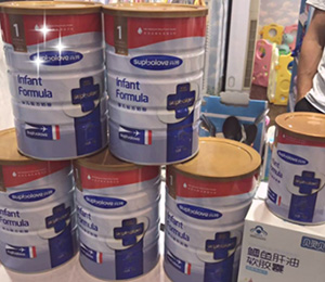 尚博奶粉門店終端展示