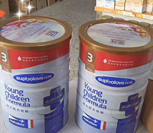 尚博奶粉門店終端展示