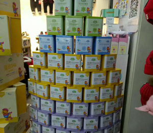 魯貝比輔食終端陳列5