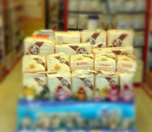 麥奇熊嬰兒紙尿褲門店展示