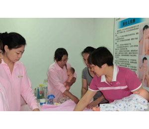 自創研究的催乳手法,成功為上萬媽媽安全催乳