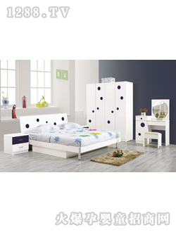 ����������׷���ɫ���{