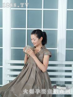 ������ݗ��Һ�ɫV�I�ЋDȹ