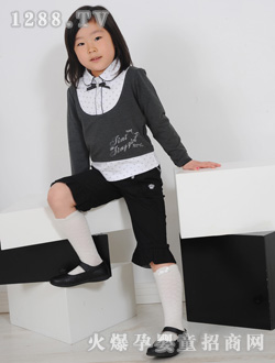 ���؁����e����