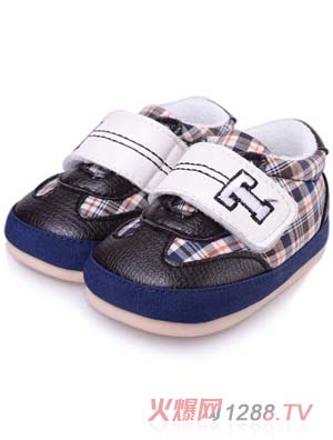 ��ʹ֮����Ӳ�͸͸��PU�냺�W��Ь��ɫ