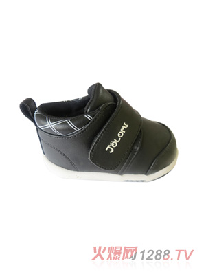 �����׺�ɫ���＾���냺Ь