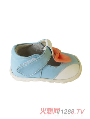 ����(l��)�׵��{(l��n)ɫ�ļ��냺Ь