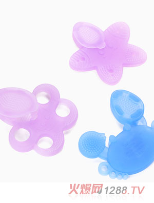 ���϶๦�����z